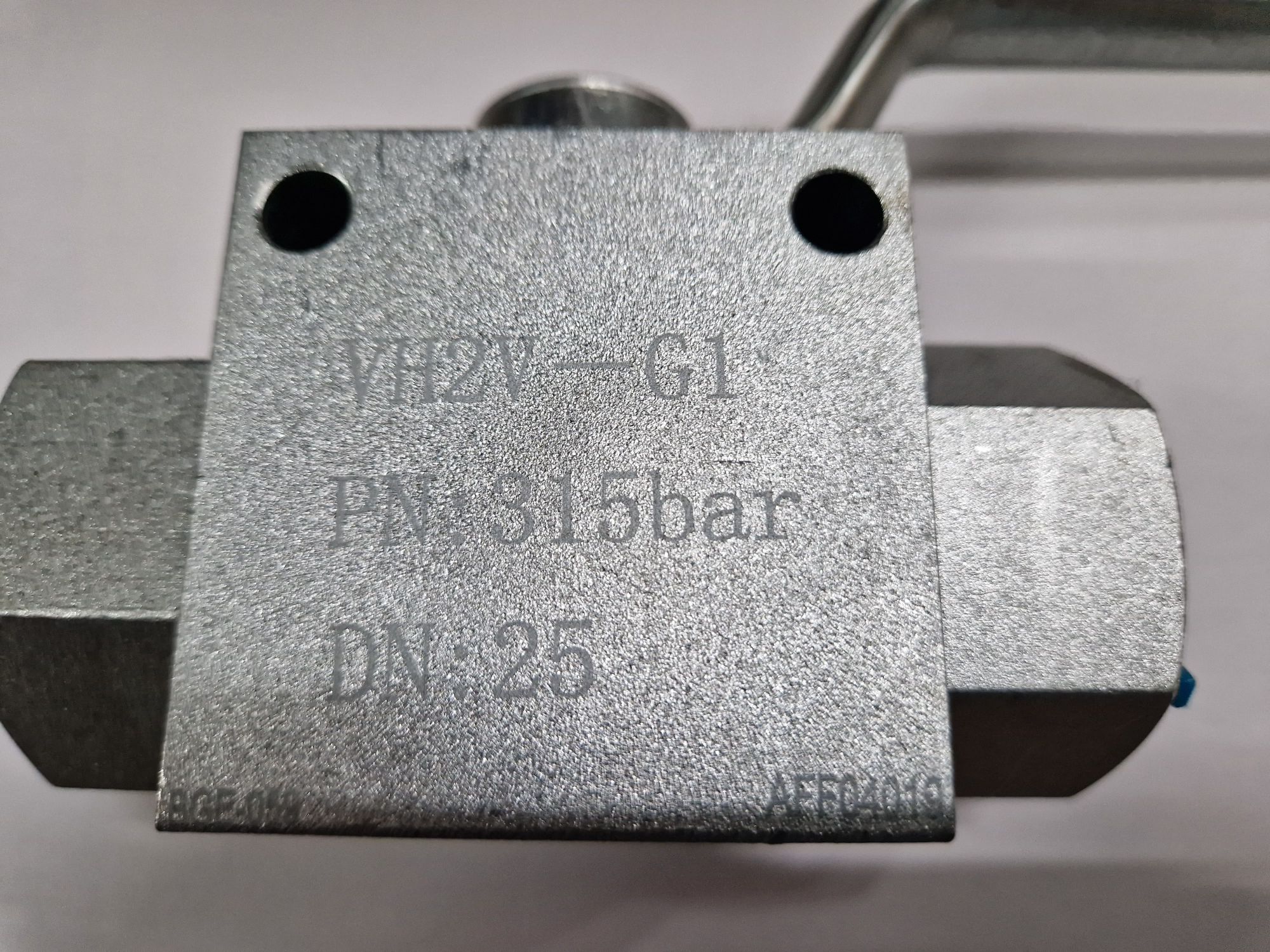 Nowy zawór kulowy dwudrożny BKH BSP DN25 1" 315bar