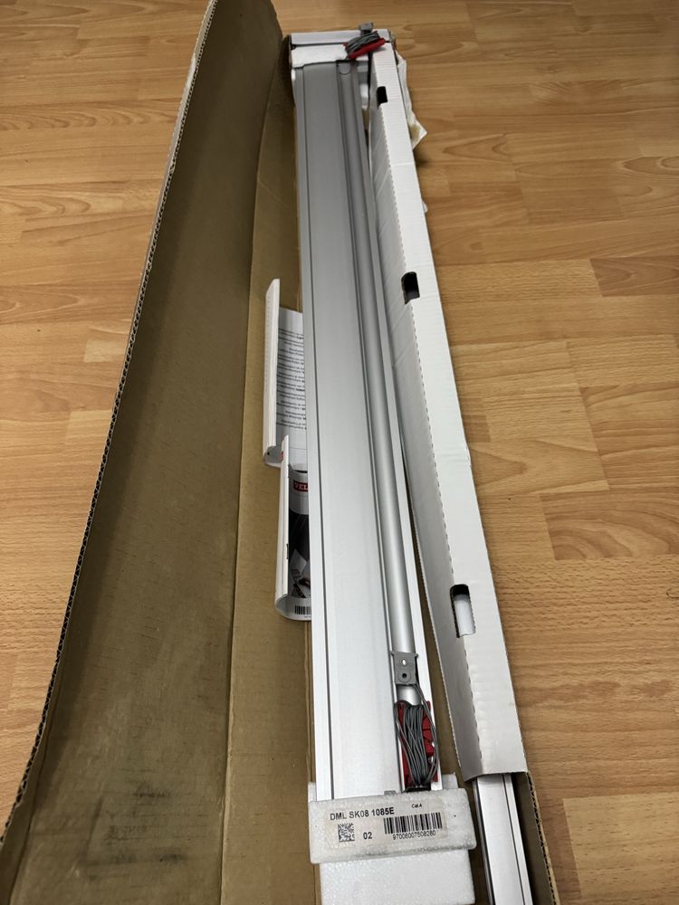 Nowa Roleta zaciemniająca Velux elektryczna DML SK08 1085E