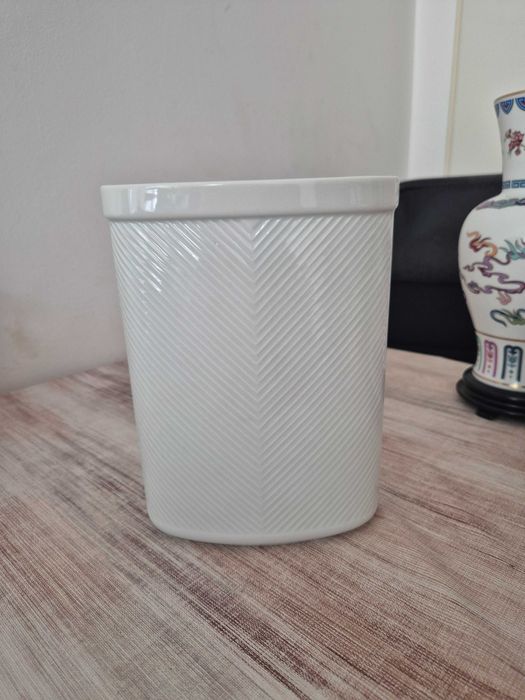 Wazon Thomasa Niemcy Porcelana owalna biała połysk