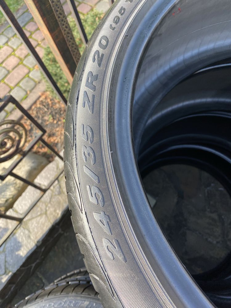 Pirelli P Zero Nero275/30/20  шини резина літо