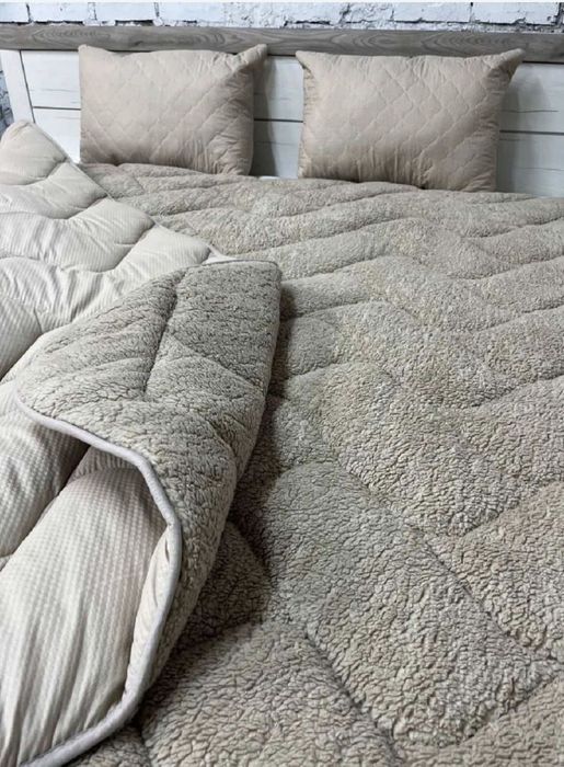 Тепла зимова ковдра на хутрі полуторна, євро