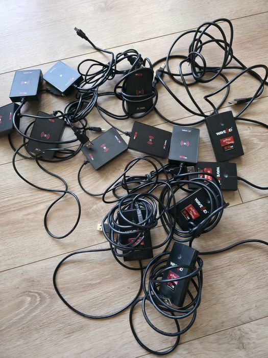 Czytniki RFID WaveID pcProx