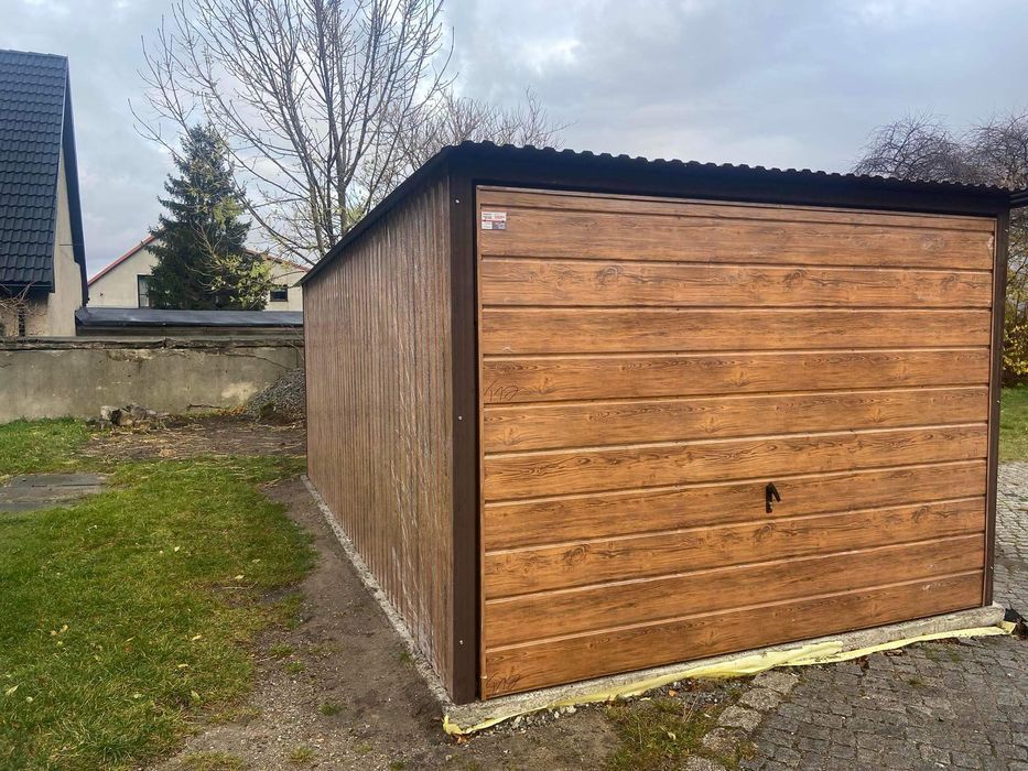nowoczesne garaże 3x5 m blaszane drewnopodobne