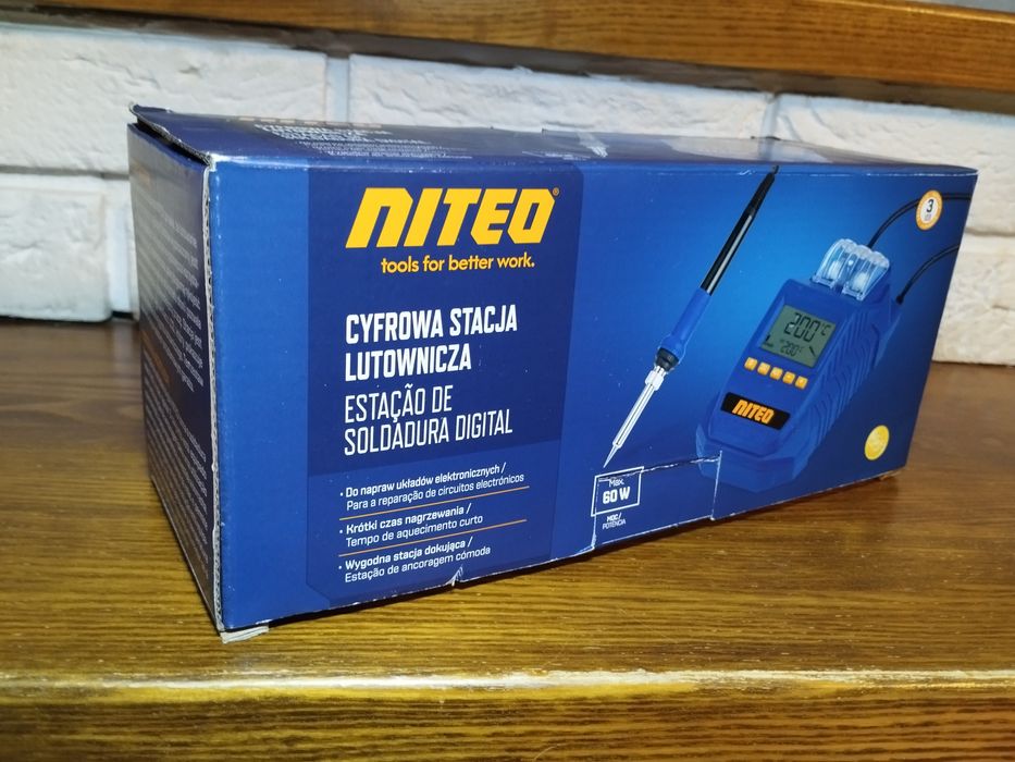 Cyfrowa stacja lutownicza. Lutownica elektroniczna.