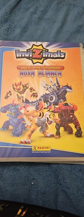 Caderneta dos invizimals