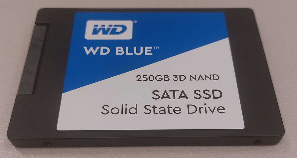 Dysk SSD WD Blue 3D NAND 250GB 2,5" SATA – sprawny, stan bdb