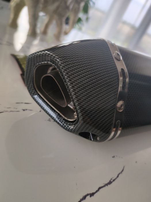 Tłumik motocyklowy.