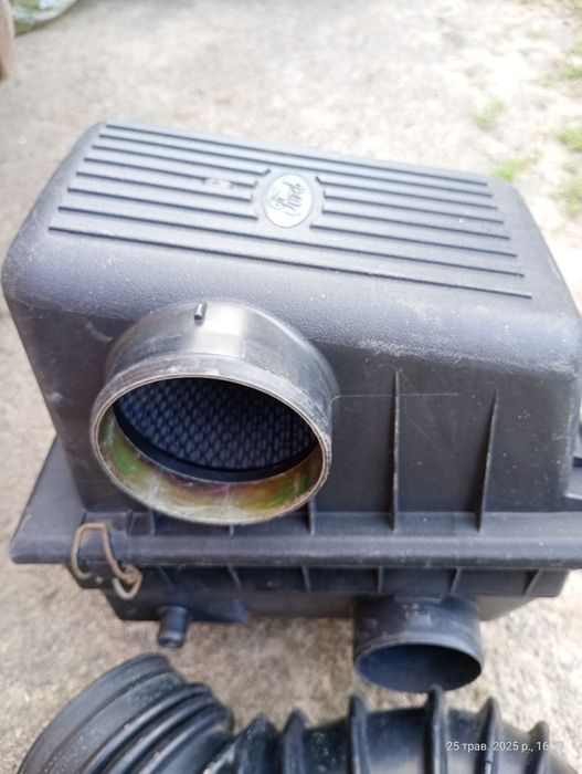 Корпус воздушно го фільтра інжектор форд