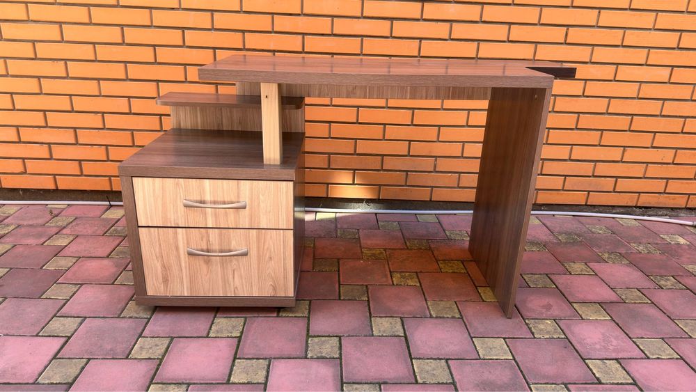 Письмовий/компютерний  стіл