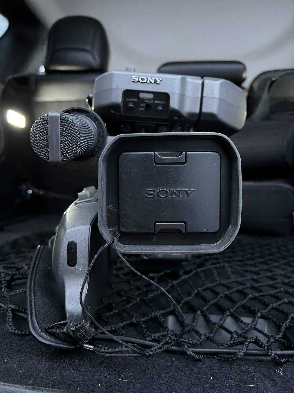 Продам професійну відеокамеру Sony DSR-200P
