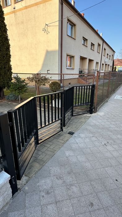 Montaż i wykonanie ogrodzenia panelowego i frontowego