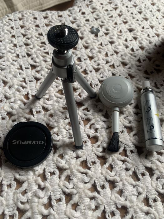 Продам штатив для фотоапарату