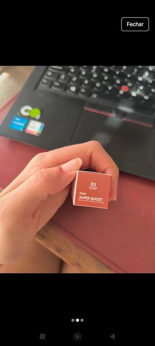 Baton gloss make up forever