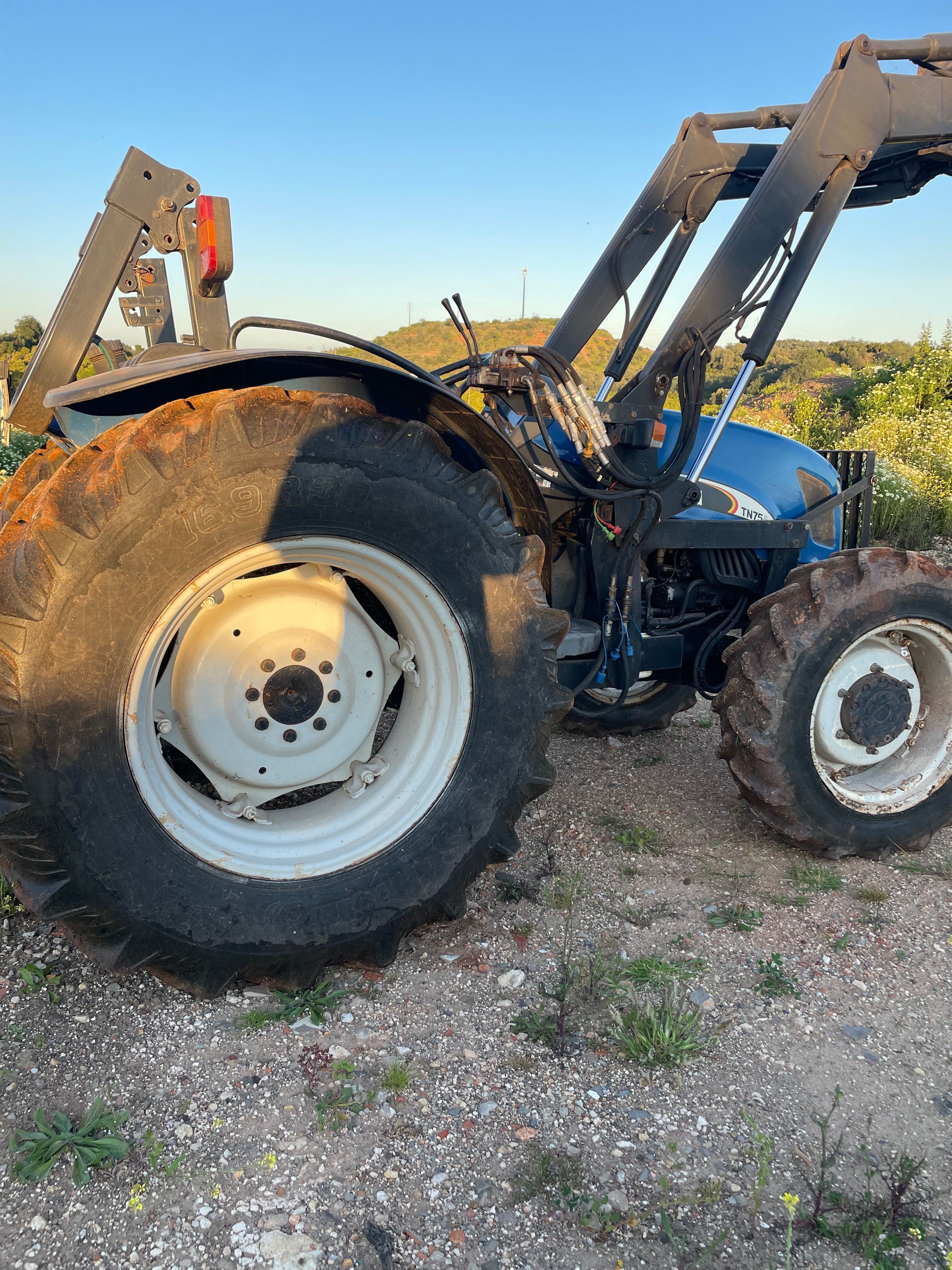 New holland tn75