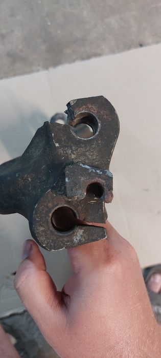 Цапфа,кулак Audi a4 b8