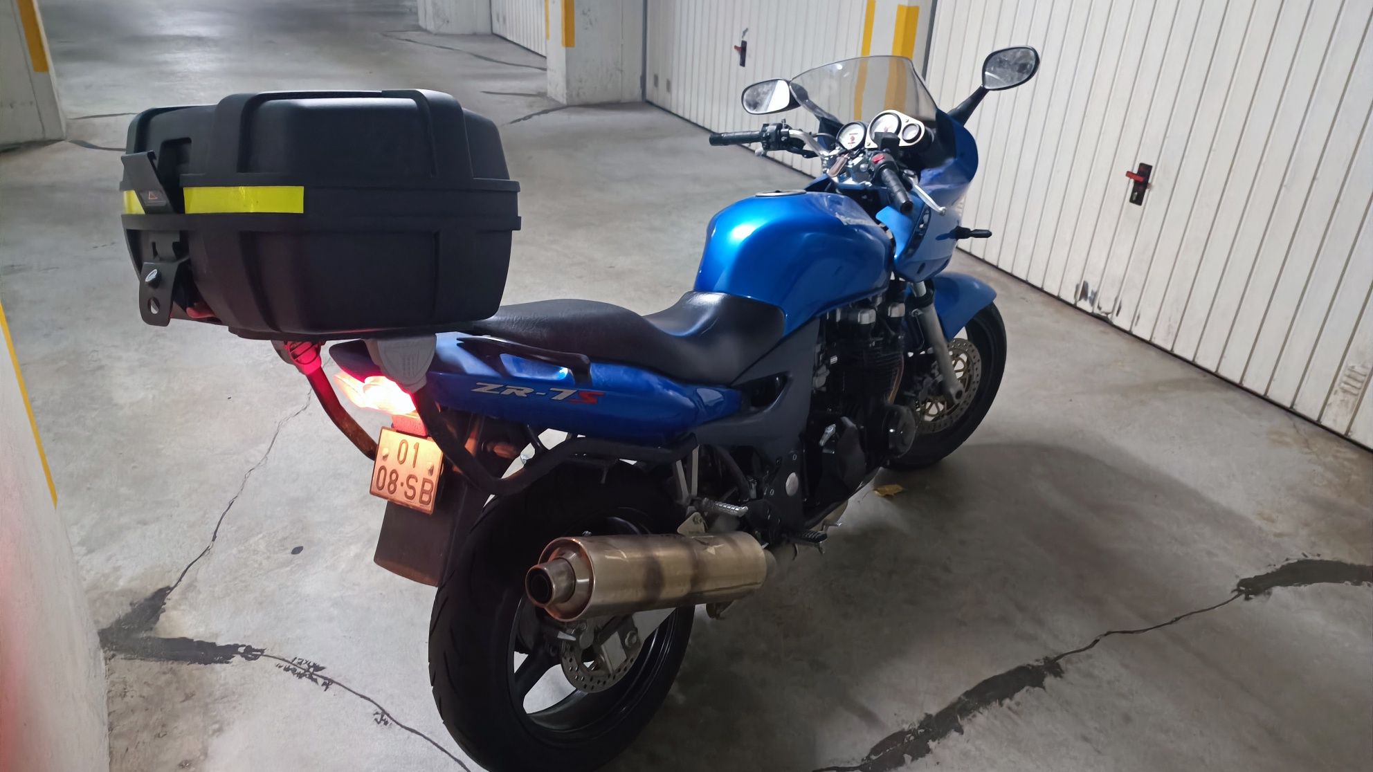 Kawasaki ZR7-S 2001