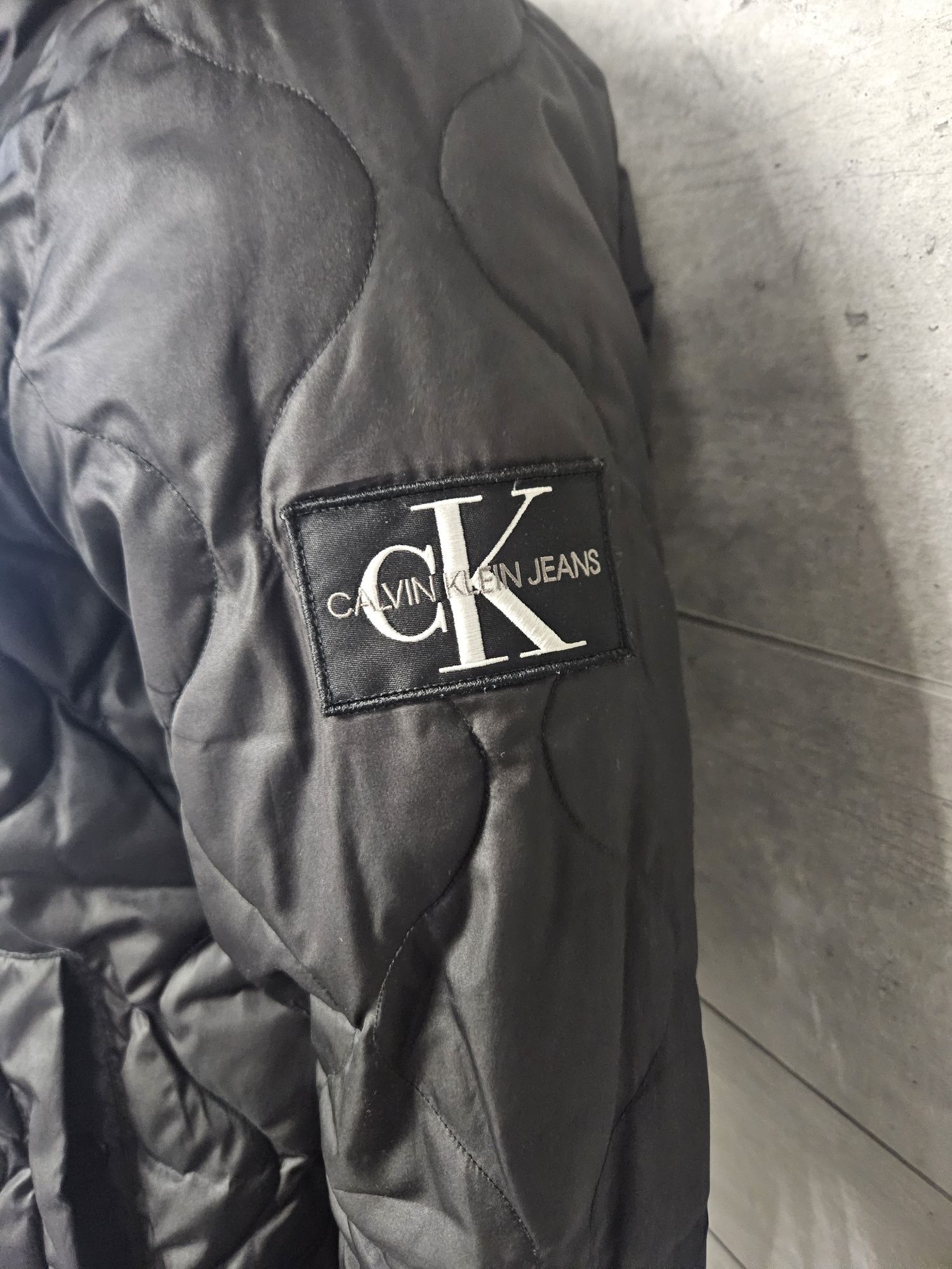 Kurtka meska bomberka zimowa Oryginalna Calvin Klein rozmiar L