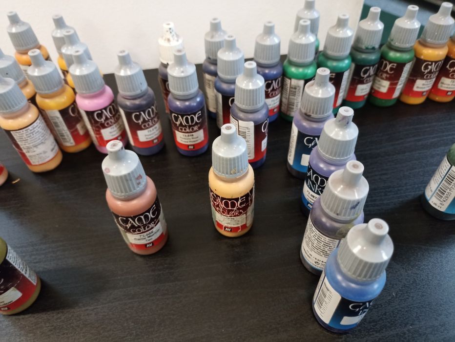 Warhammer farby dużo !!!
