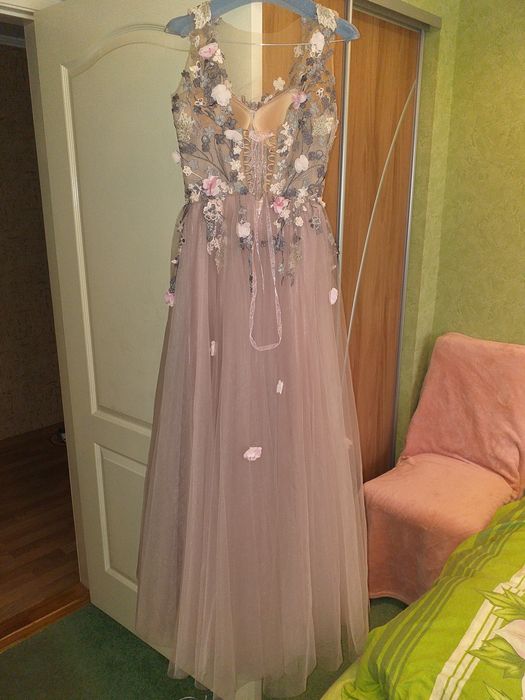 Нежное вечернее платье/выпускное