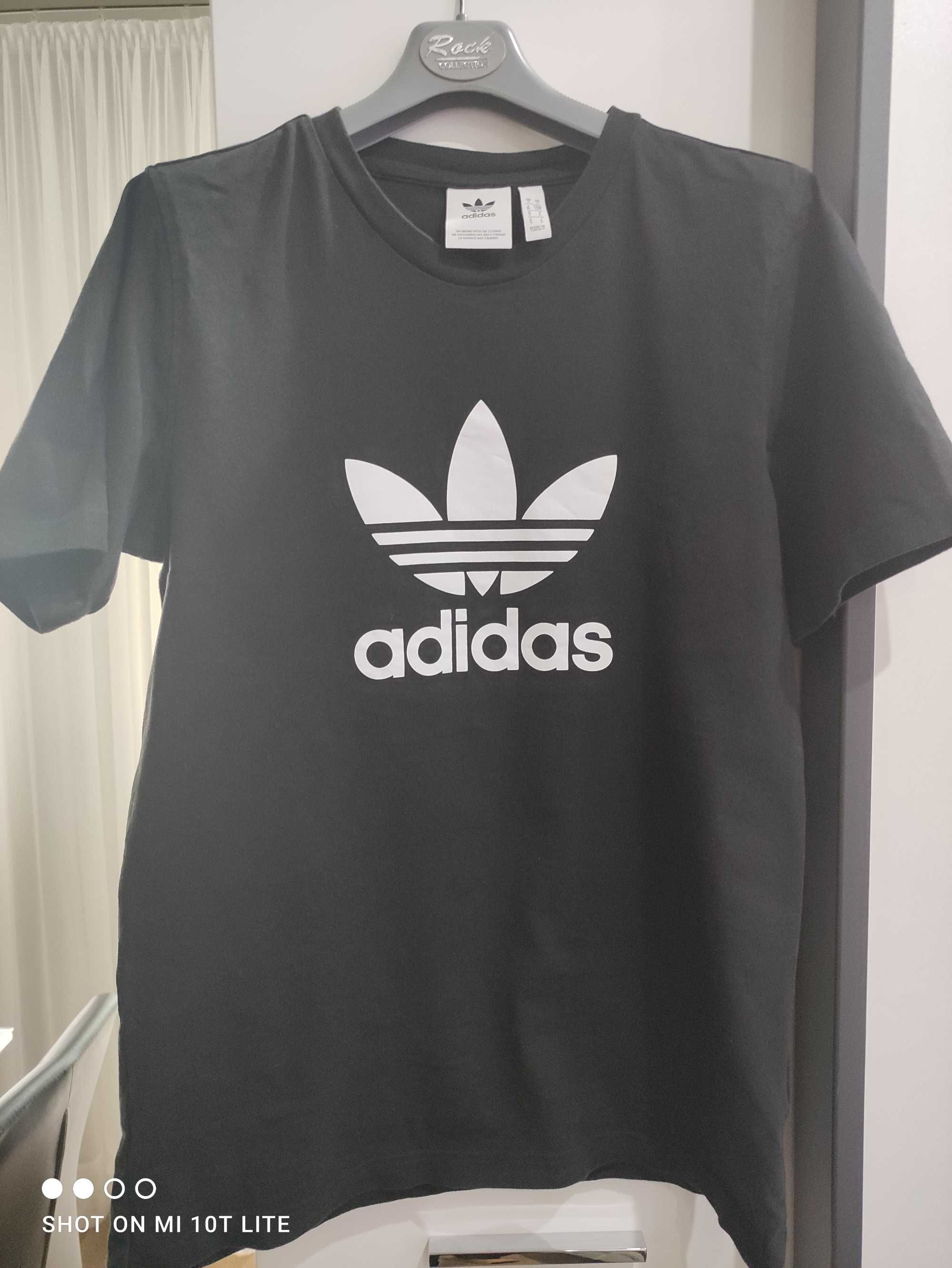 ADIDAS
T-Shirt Czarny Regular Fit rozm. S