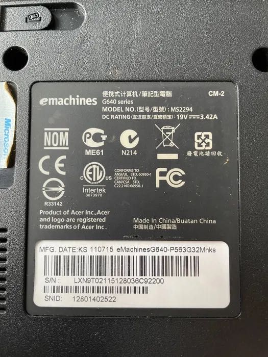 Acer eMachines G640: obudowa dolna + pokrywa z matrycą LCD