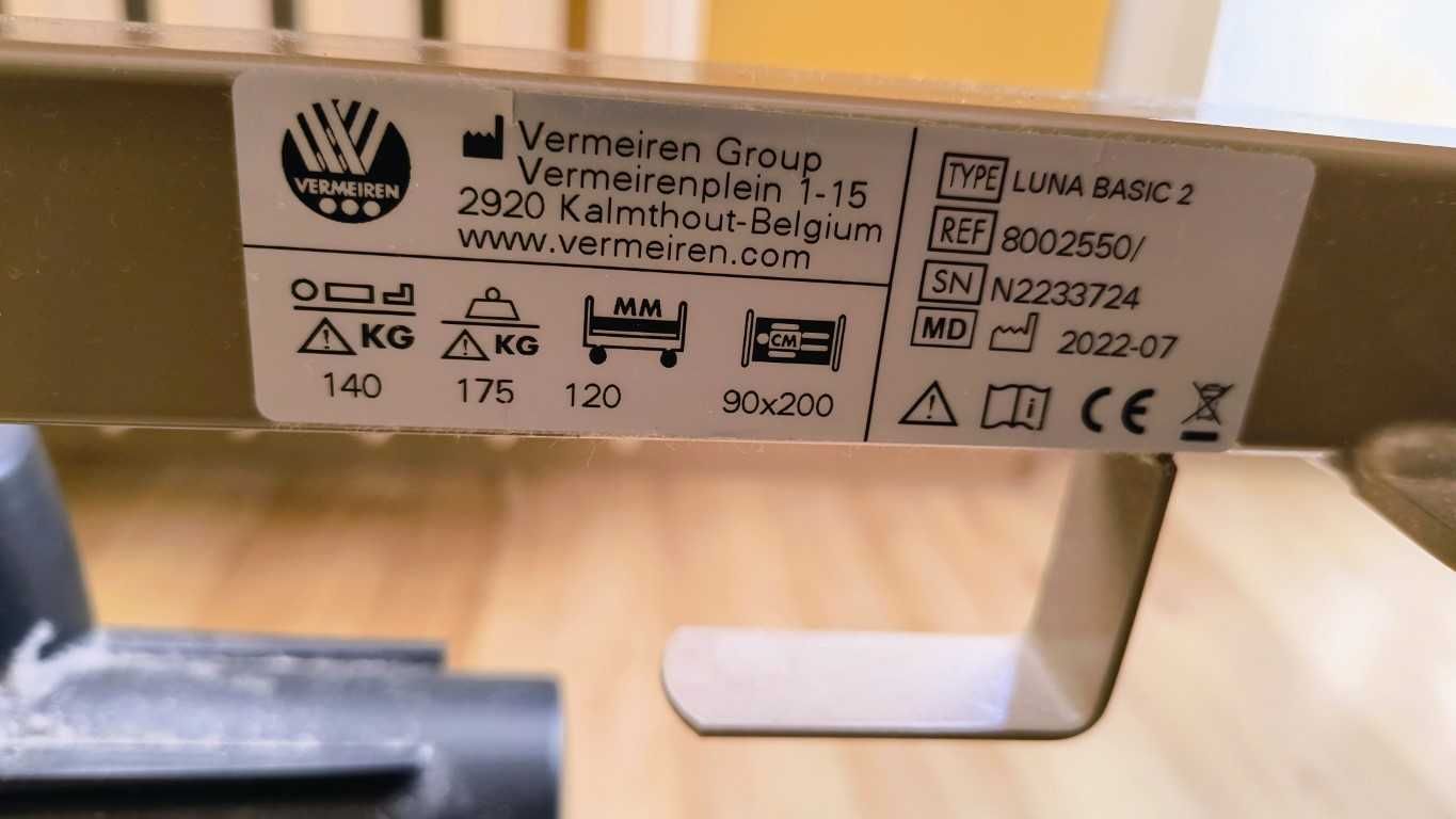 Łóżko rehabilitacyjne Vermeiren Luna Basic 2