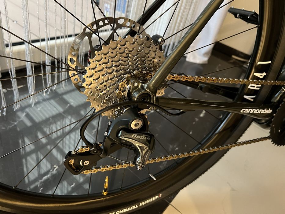 Rower elektryczny cannondale gravel karbonowe koła