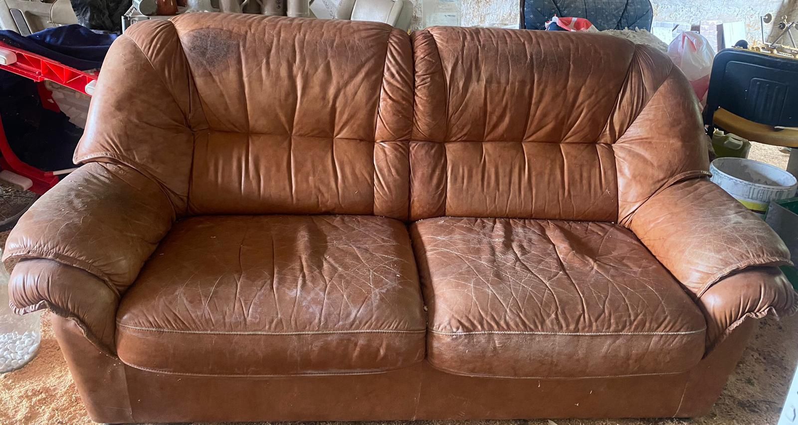 Conjunto de sofá e mesa