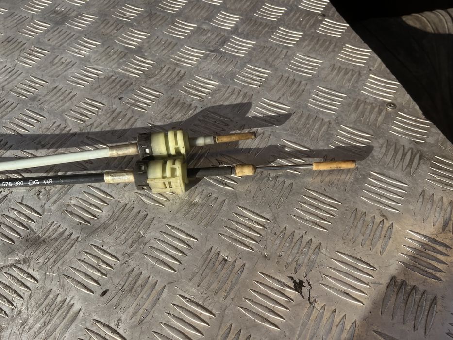 Трос переключения передач сдвоенный 90578380 Opel