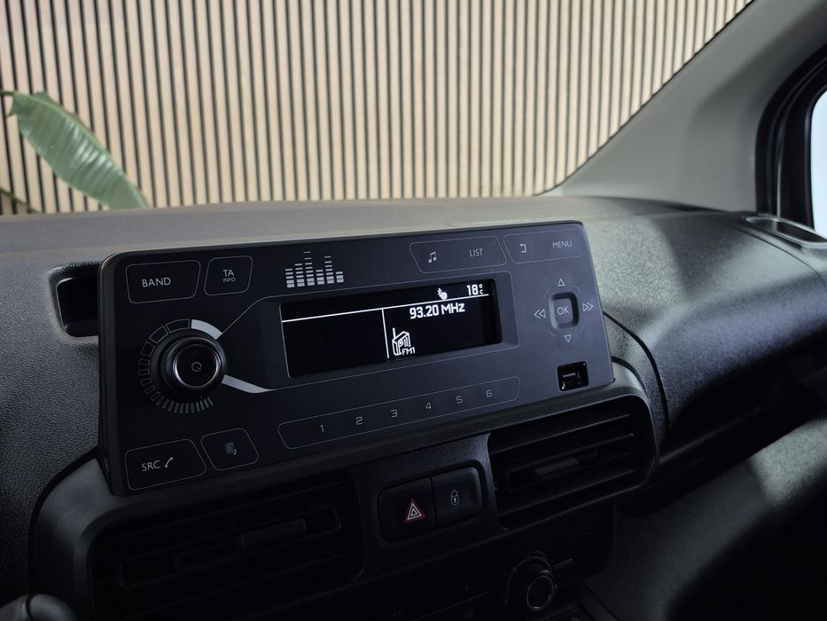 Peugeot Partner Longa - 67.000KM | GARANTIA | 3 LUG. - NACIONAL