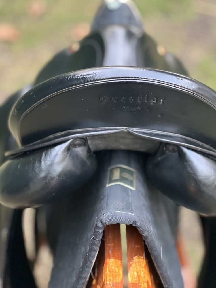 Siodło ujeżdżeniowe Prestige Hippos 17/32