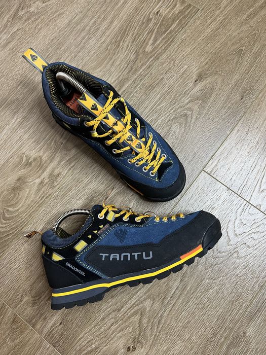 Продам БОМБЕЗНІ чоловічі трекінгові кросівки Tantu Dragontail Waterpro
