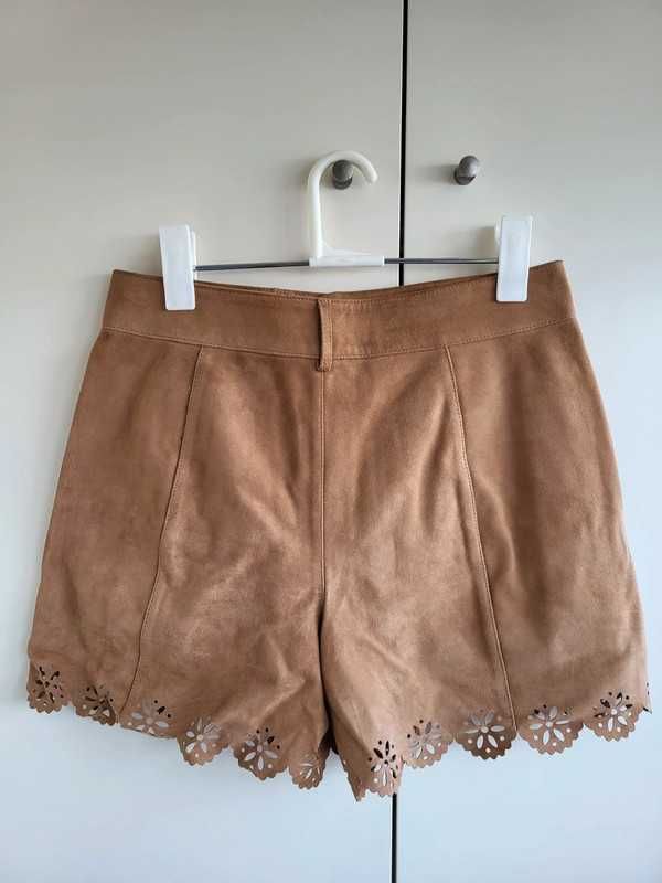 Conjunto Camurça Camel Calções + Sapatilhas (Zara + Uterque)