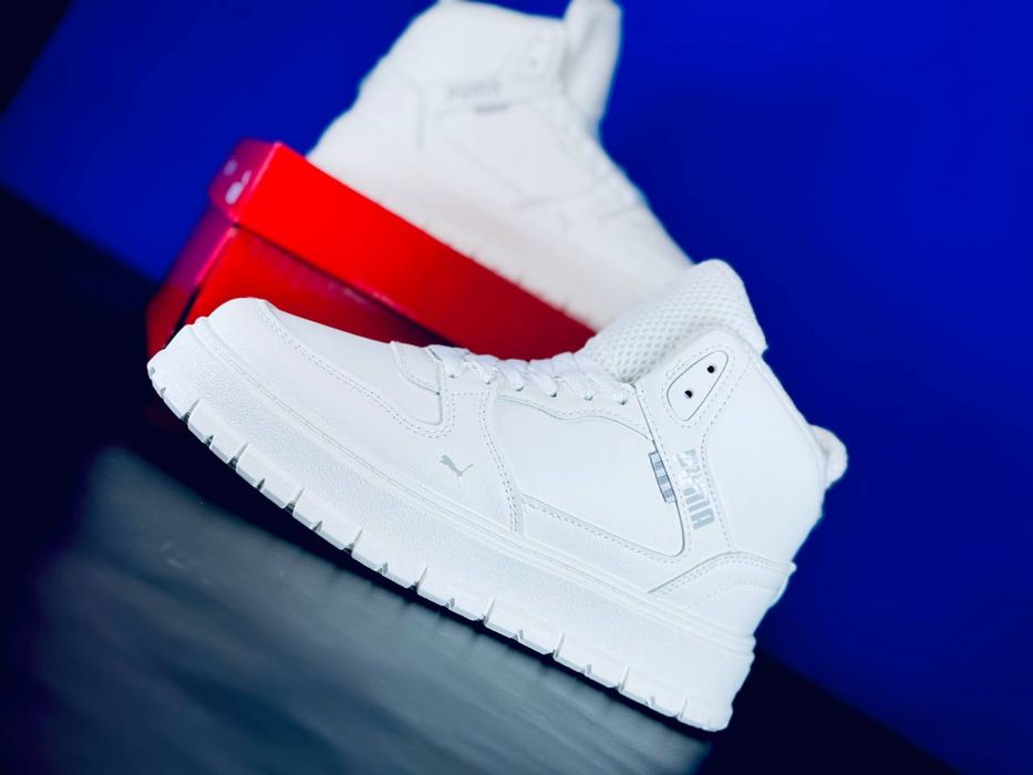 Белоснежно белые кроссовки Пума / зимові білі кросівки Puma / ботинки