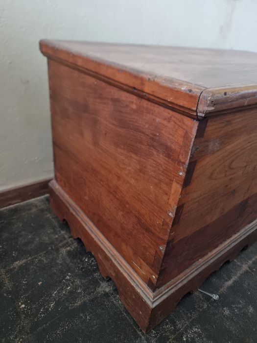 Arca de madeira antiga