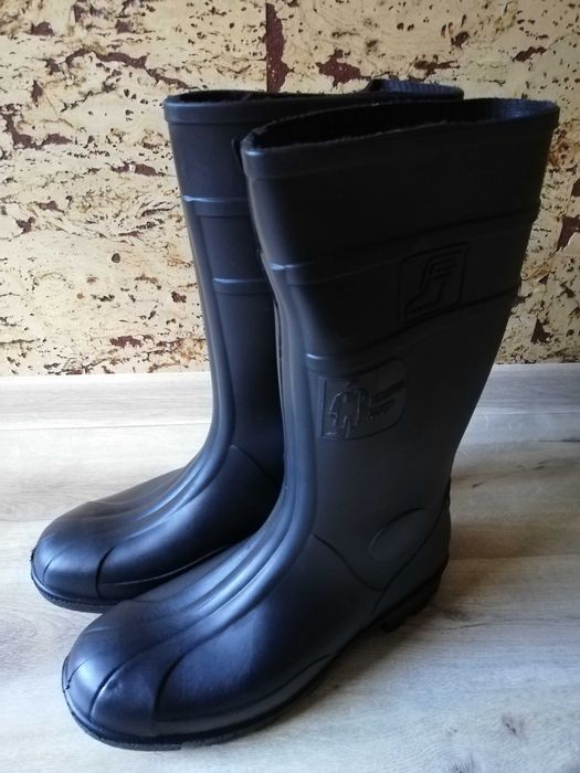 Sprzedam buty gumowe rozmiar 44