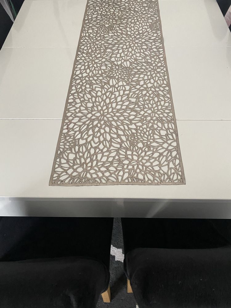Stół rozkladany biały