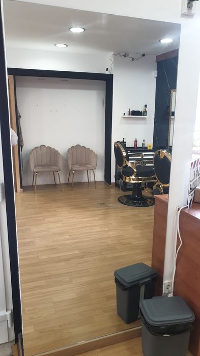 Vende-se artigos de barbearia e manicure