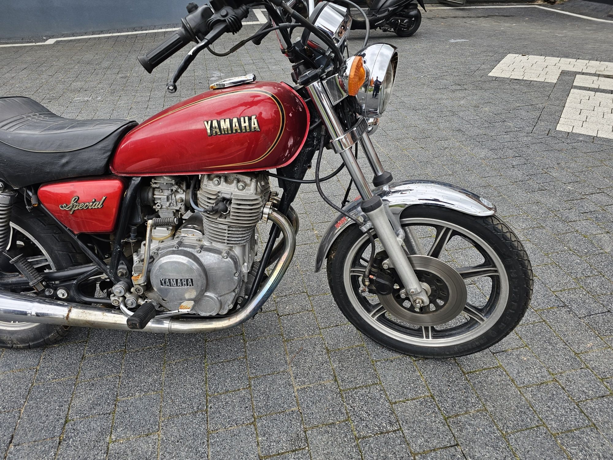 Yamaha xs 400 lagi silnik gaznik kolektor