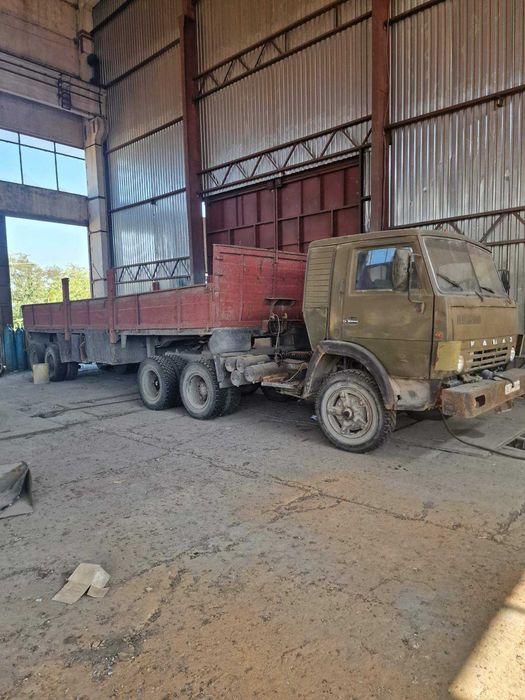 Автомобіль вантажний  Камаз 1981 року випкску