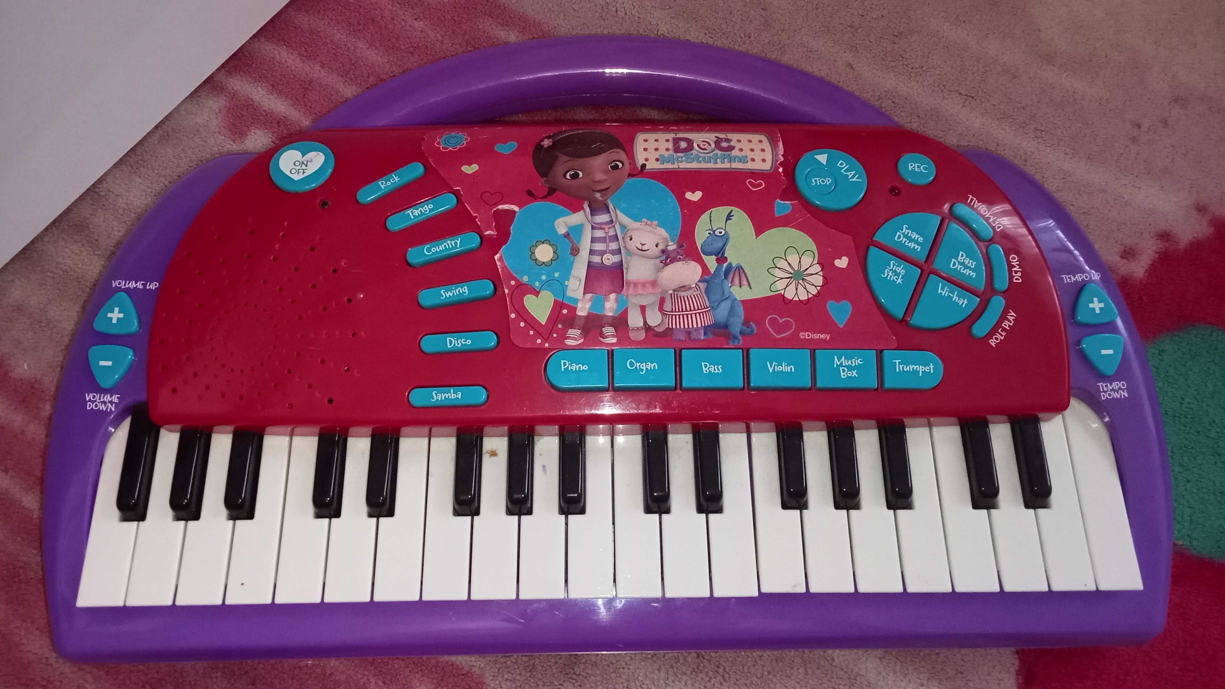 IMC toys pianino organki Minnie doktor Dosia pianino grajace
