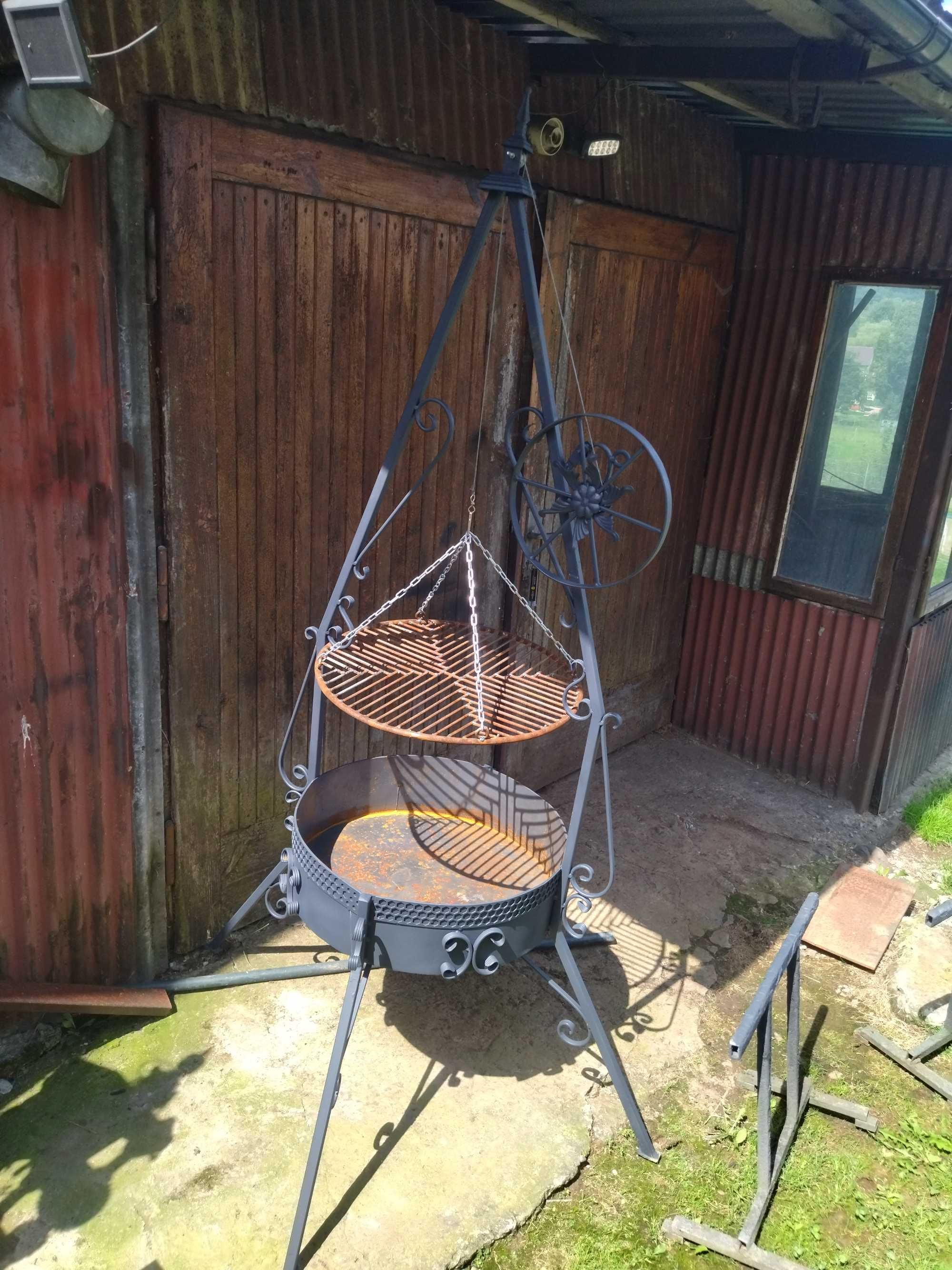 Grill stalowy kuty