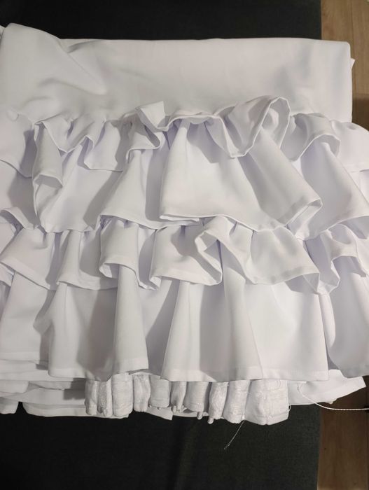 Zasłony białe z falbanami jak nowe