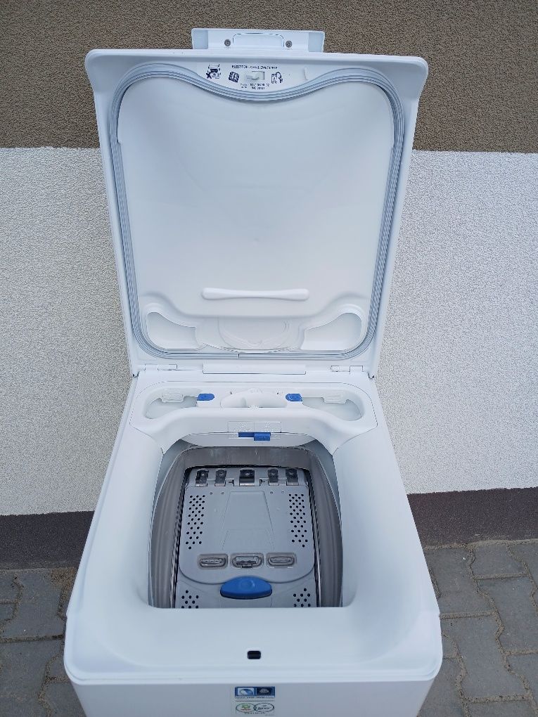 Пральна машина Electrolux PerfectCare 600верхнього завантаження на6кг.