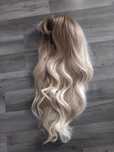 Peruka Blond ombre 64-70 cm