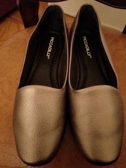 Bonitas e confortáveis sabrinas em péle novas