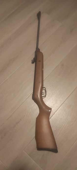 Arma de chumbo igual a nova