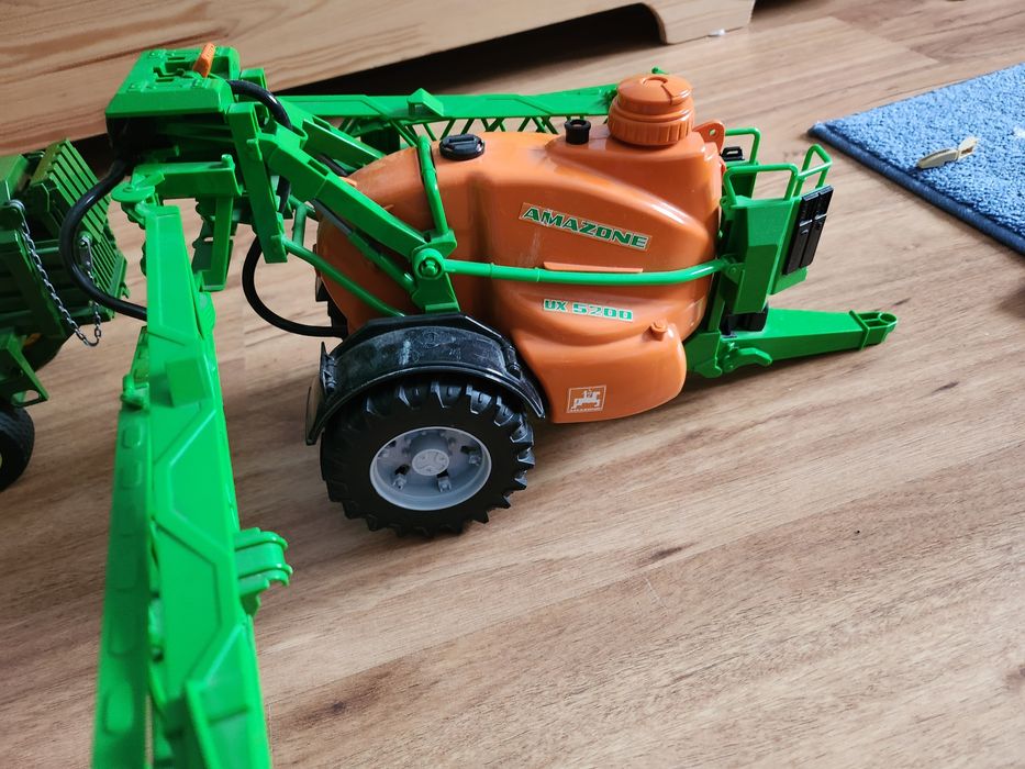 Bruder zabawki traktor kombajn i osprzęty rolnicze