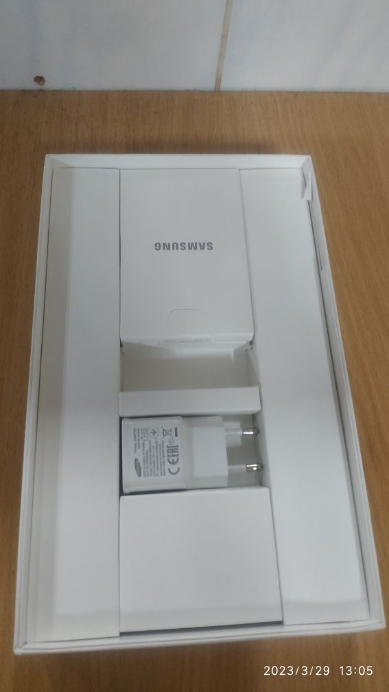 Планшет Samsung Galaxy Tab A 2/32Gb LTE