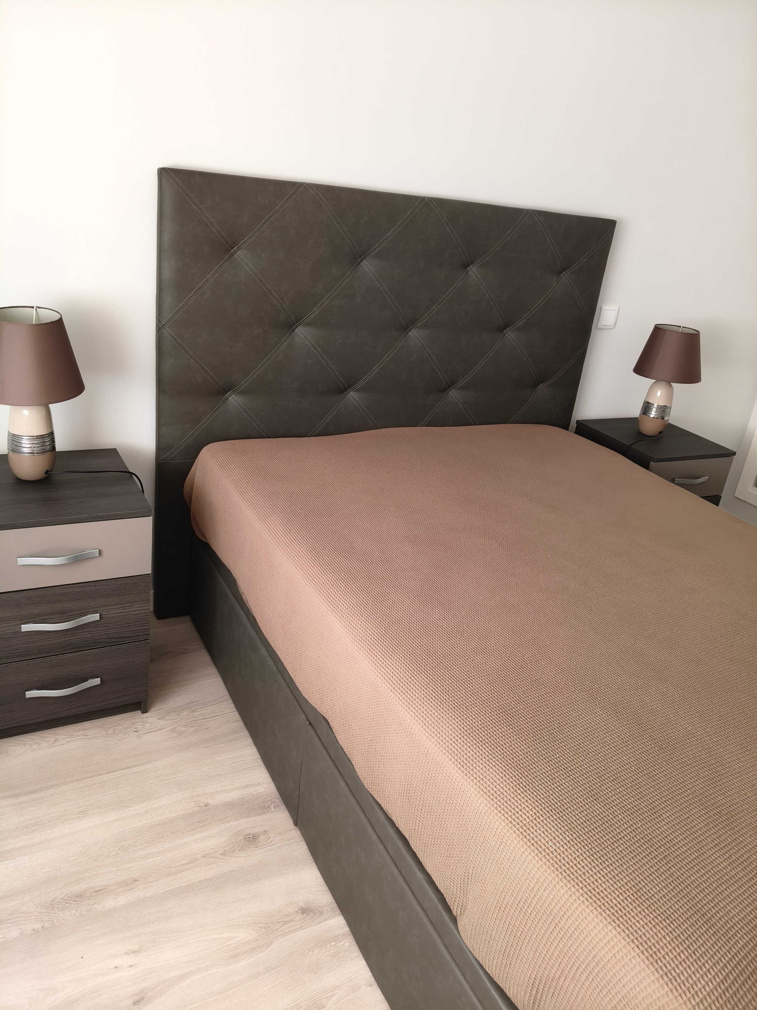 Cama casal como nova